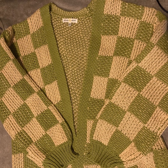 Woven Heart Green and Cream Shawl Collar Checkered Cardigan wit Puff Sleeves - Picture 7 of 7